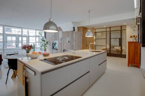 Modern & Stylish Apartment in the Heart of Utrecht