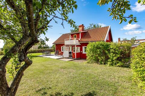 Family-friendly, 1.5 km from Astrid Lindgren's World