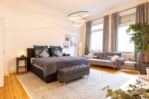 Central & stylish • Balcony • Perfect for 2-9 guests