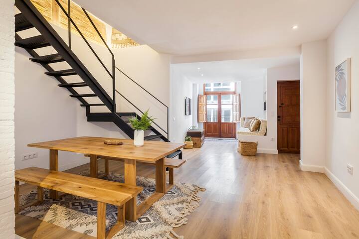 BEAUTIFUL PENTHOUSE WITH TERRACE IN THE OLD TOWN gallery image 4