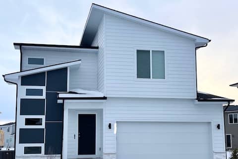 New 3-Bedroom Residential Home w/ Parking