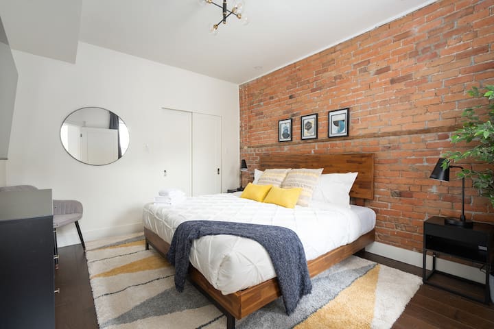 Stylish 2BD/2BA Brand New in Mile End/ Plateau
