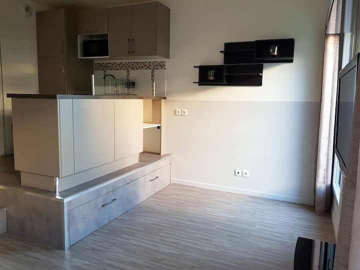Studio Moderne Avec Jardin Proche Gare & Commerces - Cergy