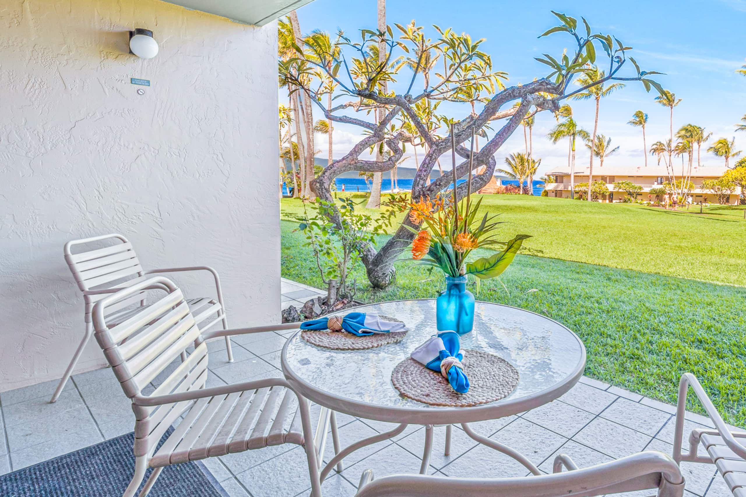 Condo in Lahaina · ★4.85 · Studio · 1 bed · 1 bath - Image 1