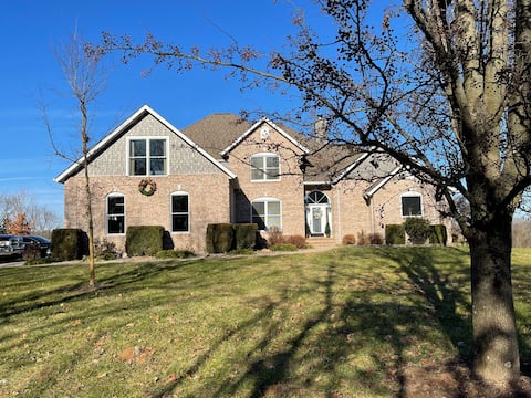 LongView 5b/3.5b Estate Home next to Sunset Bluffs