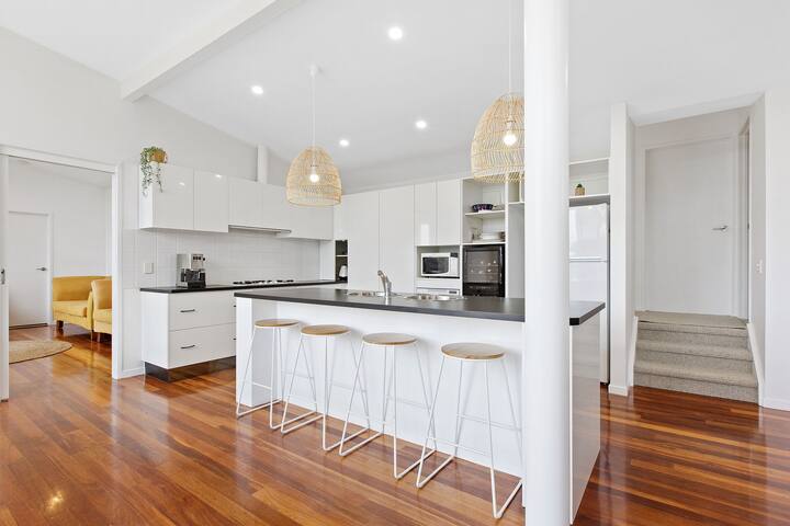 Collins by the Bay gallery image 3