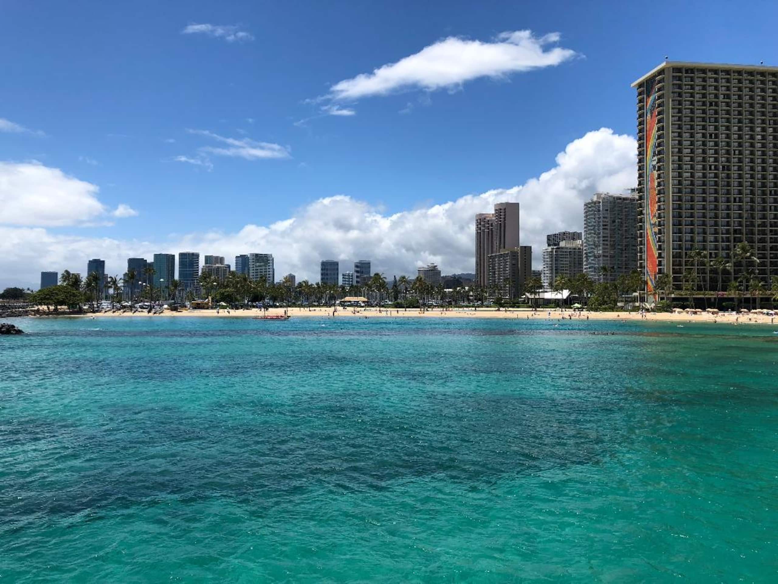 Condo in Honolulu · ★4.8 · 1 bedroom · 1 bed · 1 private bath - Image 11