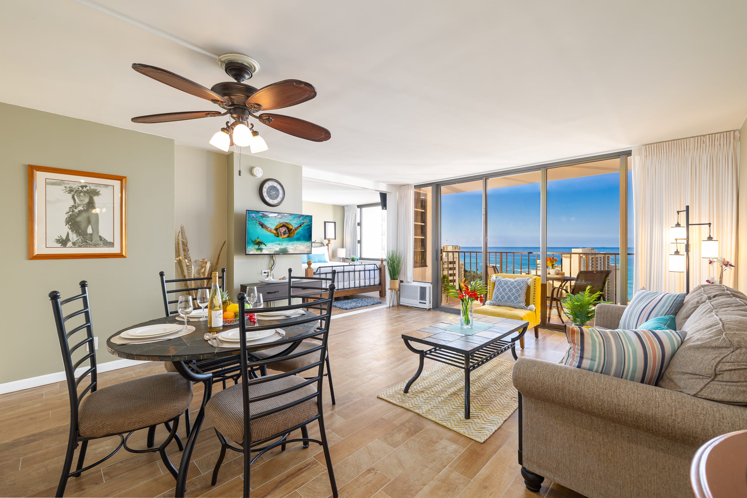 Condo in Honolulu · ★4.82 · 1 bedroom · 2 beds · 1 private bath - Image 11