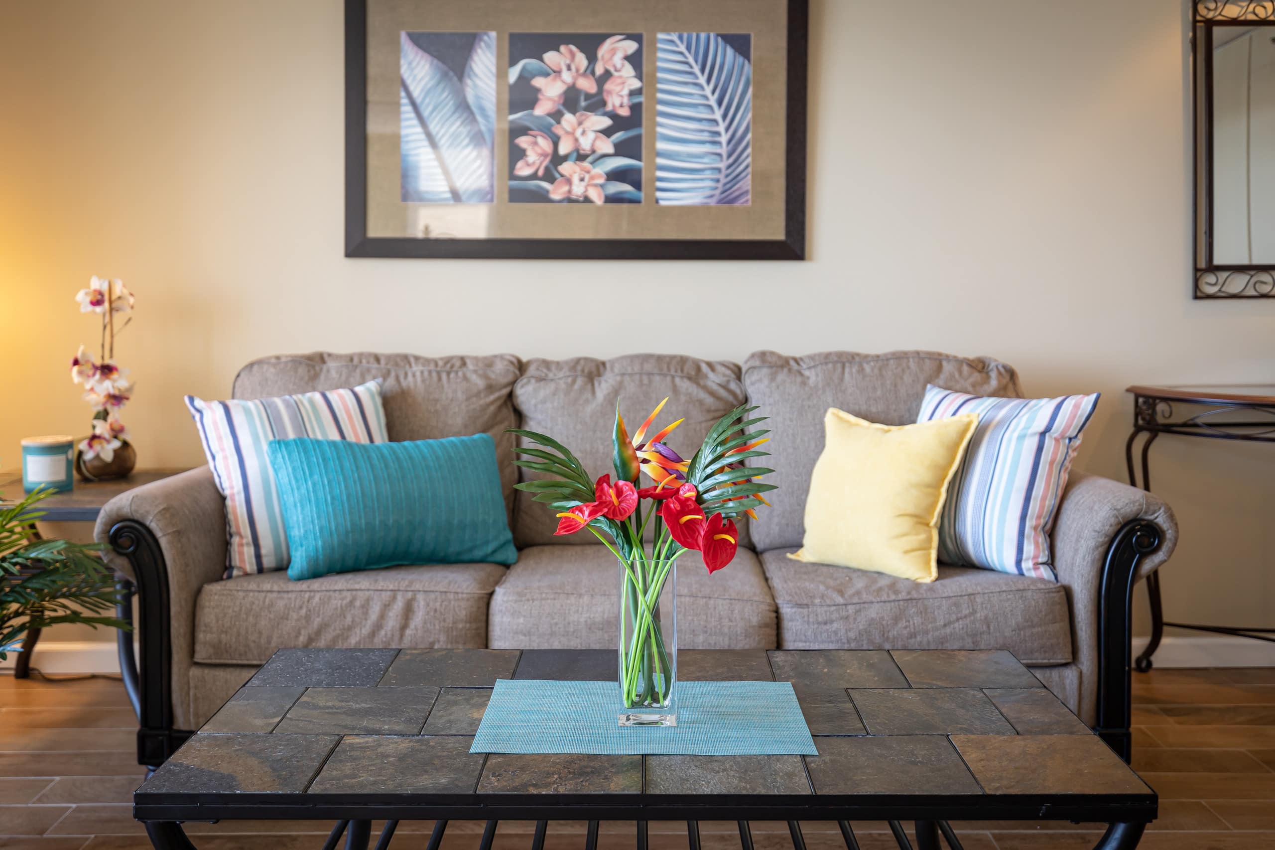 Condo in Honolulu · ★4.82 · 1 bedroom · 2 beds · 1 private bath - Image 5