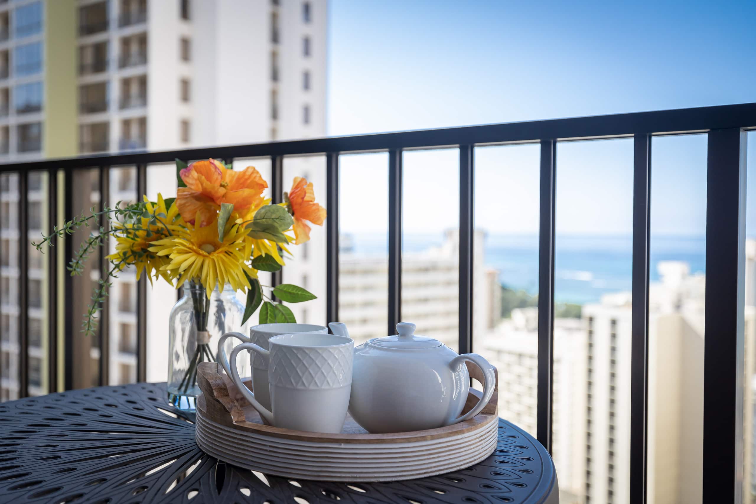 Condo in Honolulu · ★4.82 · 1 bedroom · 2 beds · 1 private bath - Image 25