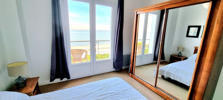VISTA AL MAR  con BALCÓN 
(habitación con aire acondicionado) ( cama de 160 x 200)