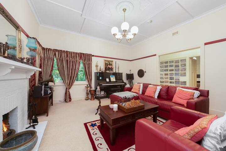 4 Bedroom Home with Pool Aircon WIFI gallery image 4