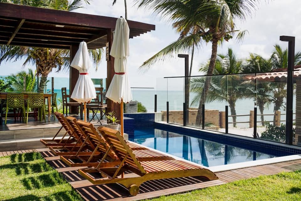 Top-earning Airbnb listing in Conde, 7 bedrooms