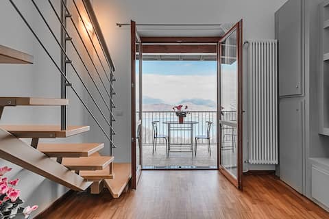 Top performing Airbnb: Lake Maggiore Retreat • Balcony & Private Parking in Stresa