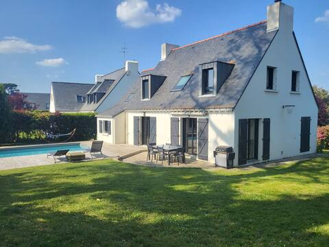 Villa with Swimming pol in Port Navalo