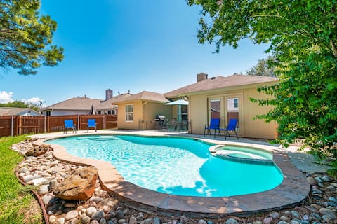 Cozy, Warm, Pool, BBQ, 2 KingBeds, Sleep 11