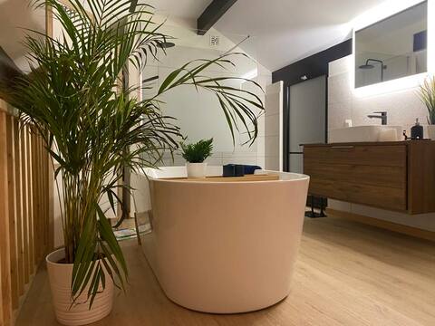 Cocooning near the River Meuse