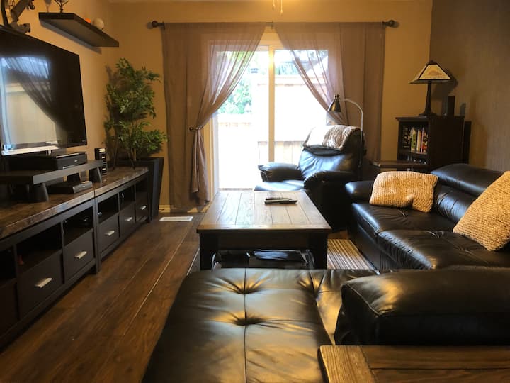 Cozy Apartment Downtown Orangeville 1 BR Houses for Rent in