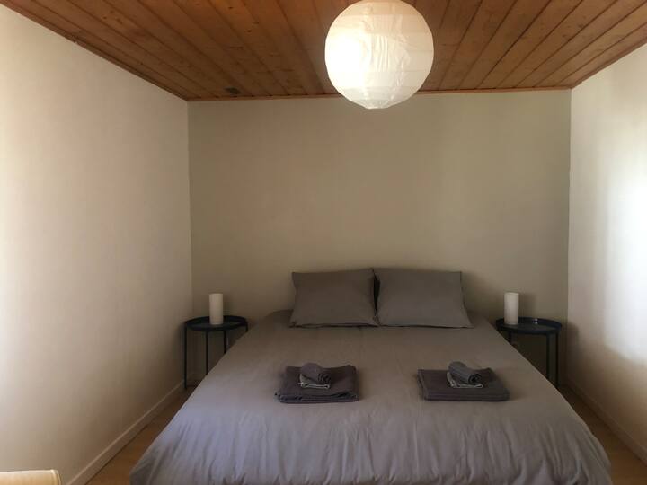 Schlafzimmer 2