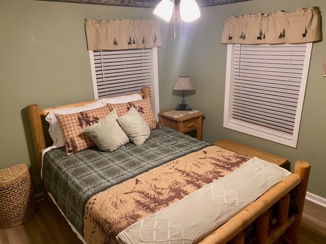 Izba Queen 
umiestnená dole po schodoch