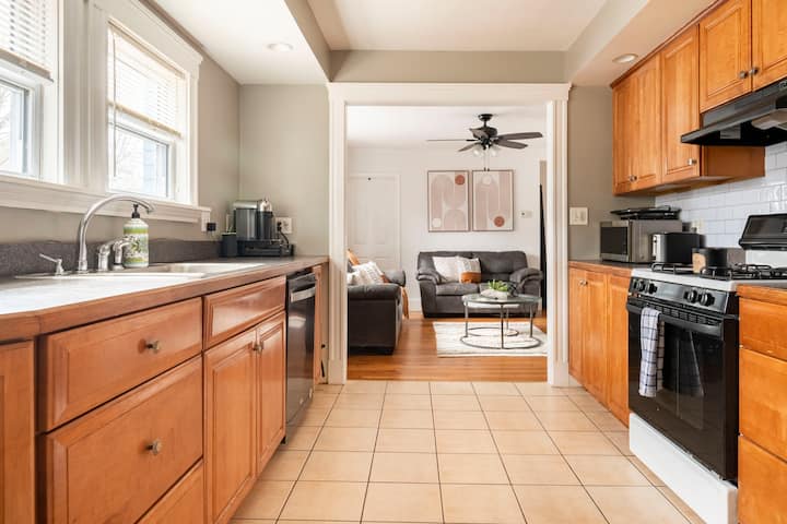 Lovely residential home with free parking