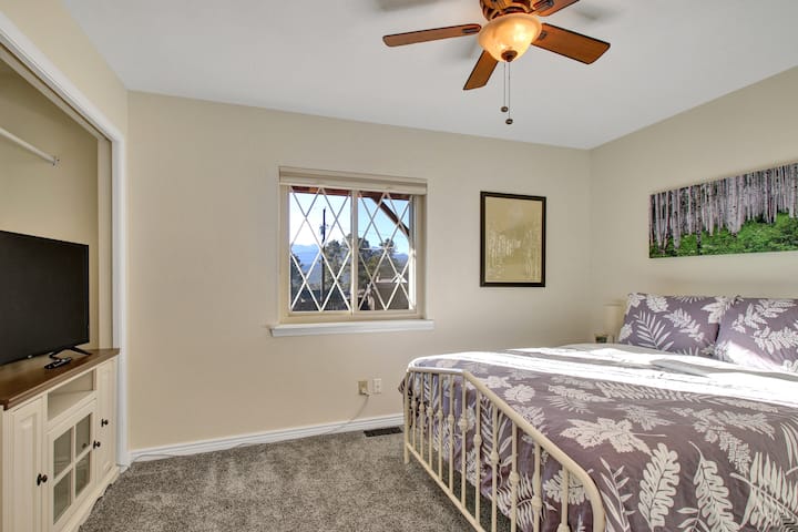 Chumba cha kulala cha upande wa Kusini kwenye sakafu kuu 