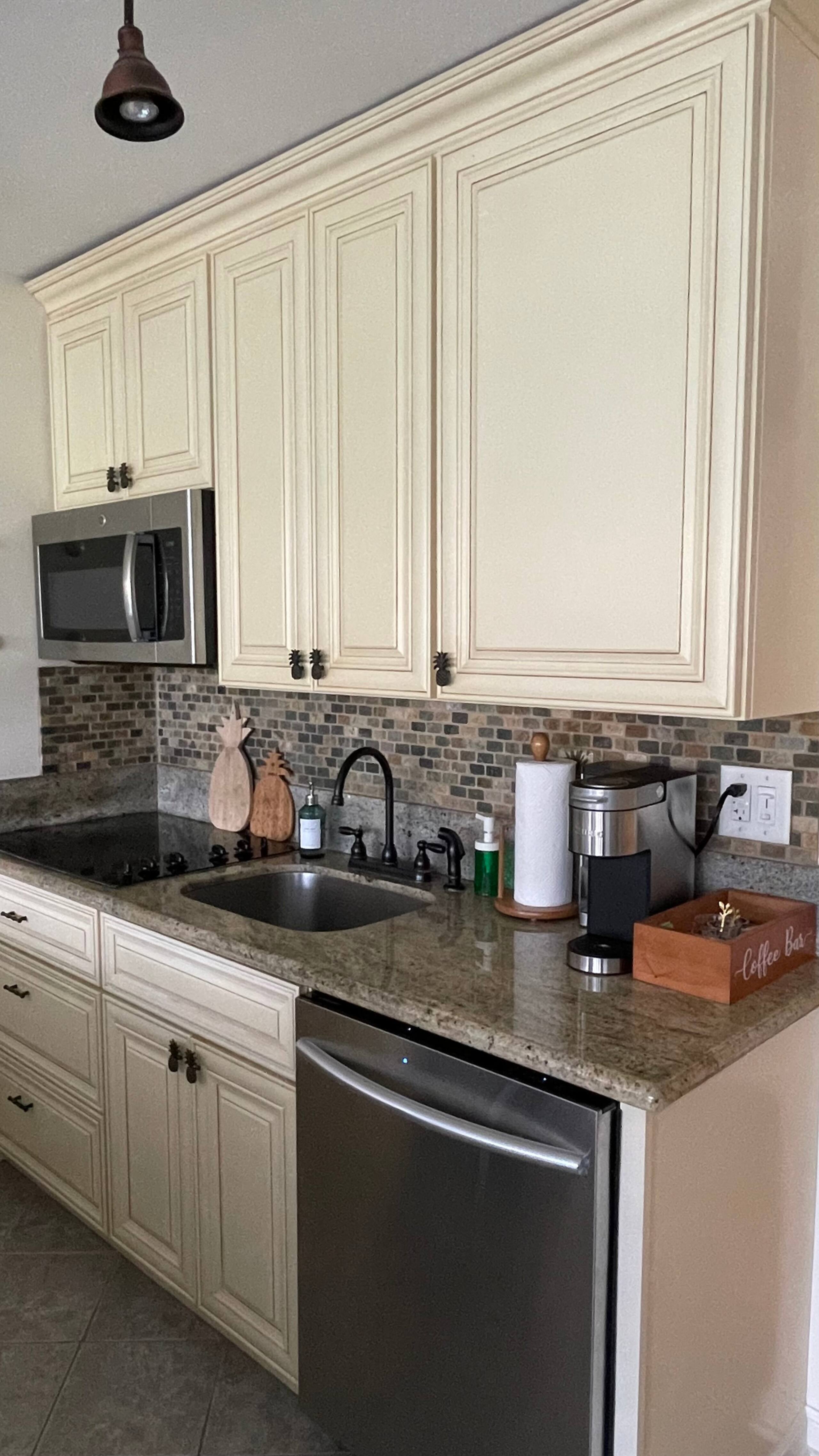 Condo in Lahaina · ★4.97 · Studio · 1 bed · 1 private bath - Image 5