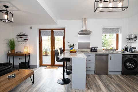 The Motte & Bailey, St Mullins,  Welcome!