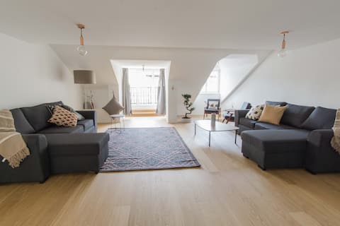 Hirschen 6 - Luxury historic old town apartment