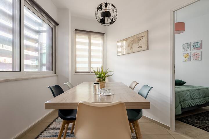 Brand New Bright modern 6bdr apt-1min to Acropolis gallery image 3