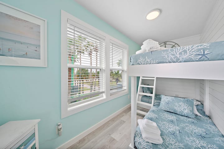 This bedroom has 2 twin bunk beds