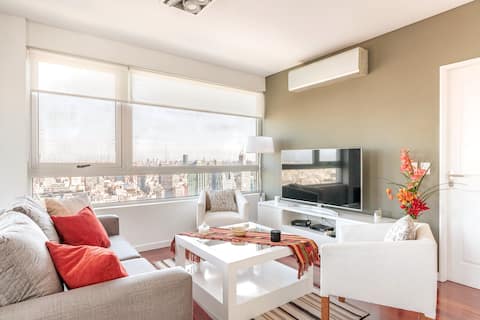 Stunning 40th Floor, City View (209)