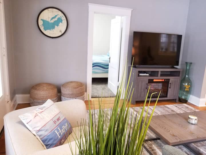 Muskegon Lake Vacation Rentals & Homes Muskegon, MI Airbnb