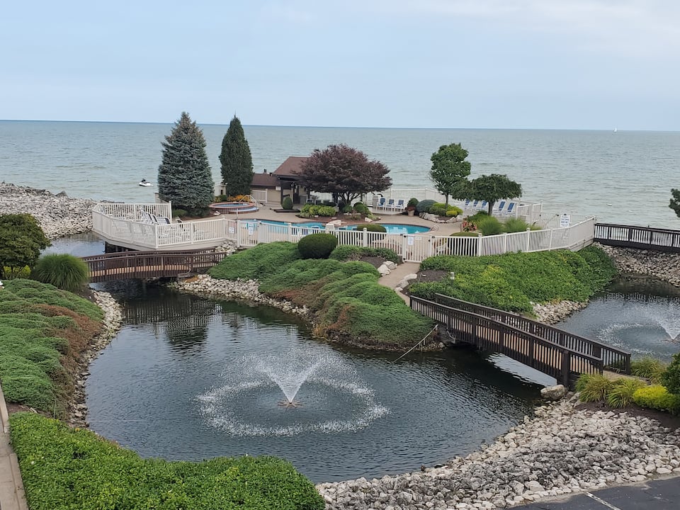 Top-earning Airbnb listing in Port Clinton, 3 bedrooms