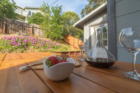 Midway Napa and SF - 5G Wi-Fi & Private Yard