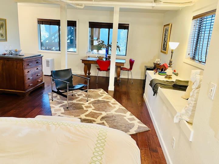 Lagunitas, LagunitasForest Knolls Vacation Rentals & Homes Lagunitas