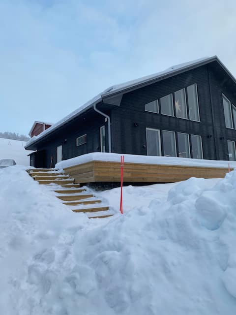 Newly produced apartment with ski in ski out location