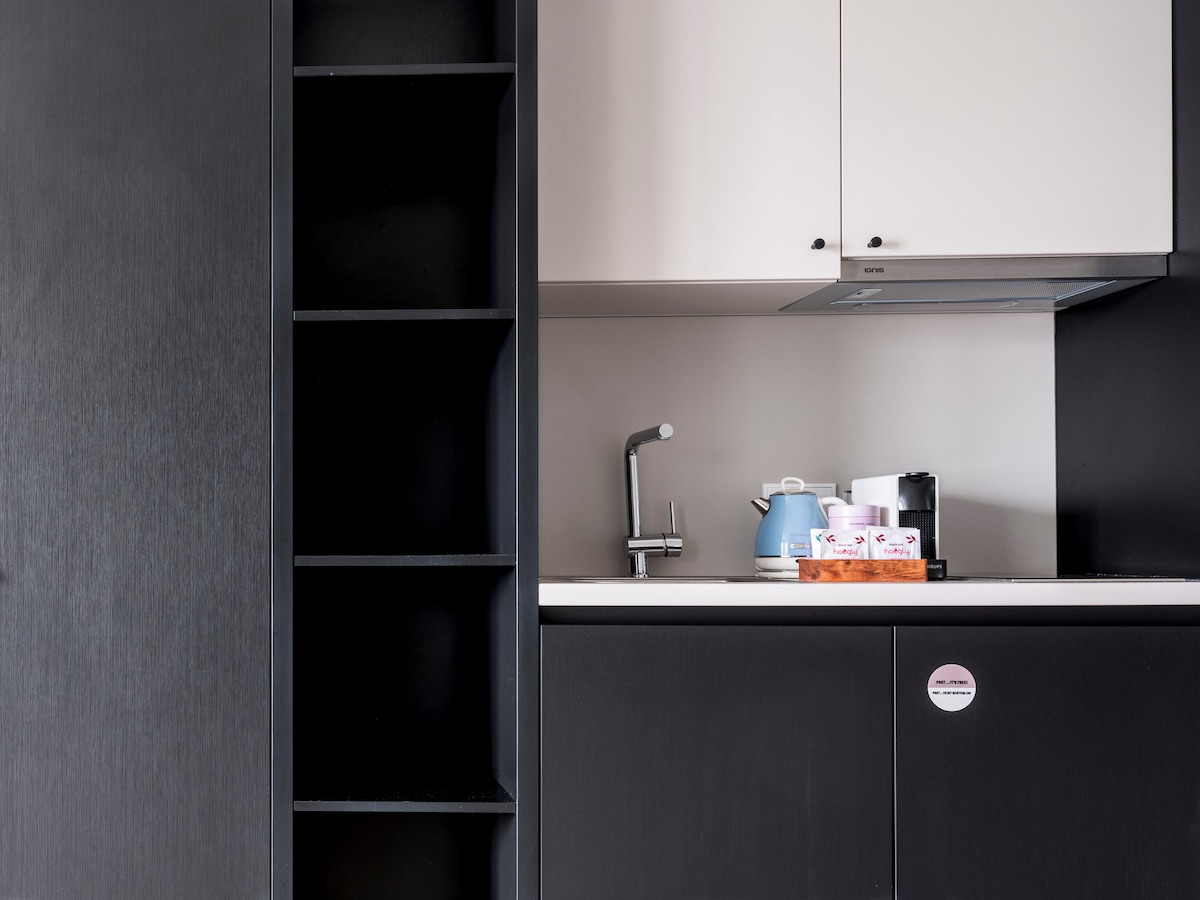 Top Airbnb: Numa | Medium Studio w/ Kitchenette & Single Bed in Westend Süd