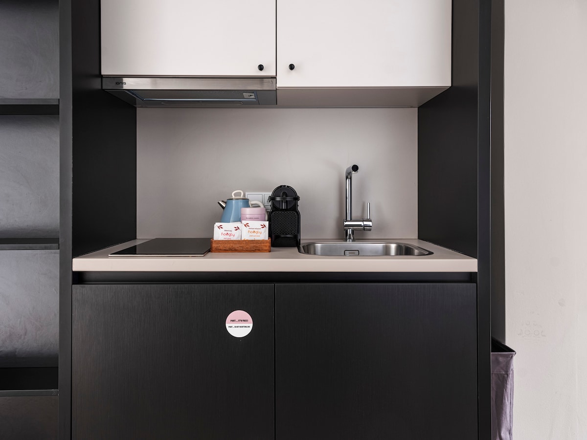 Successful Airbnb property: Numa | Large Studio with Kitchenette & Twin Beds in Westend Süd