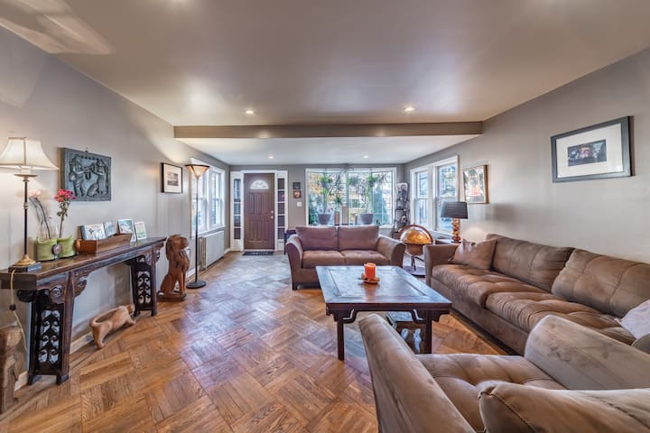 Entire House in Forest Hills