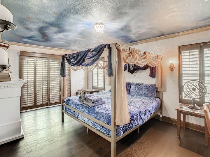 ¡Dormitorio principal con temática de Ravenclaw!