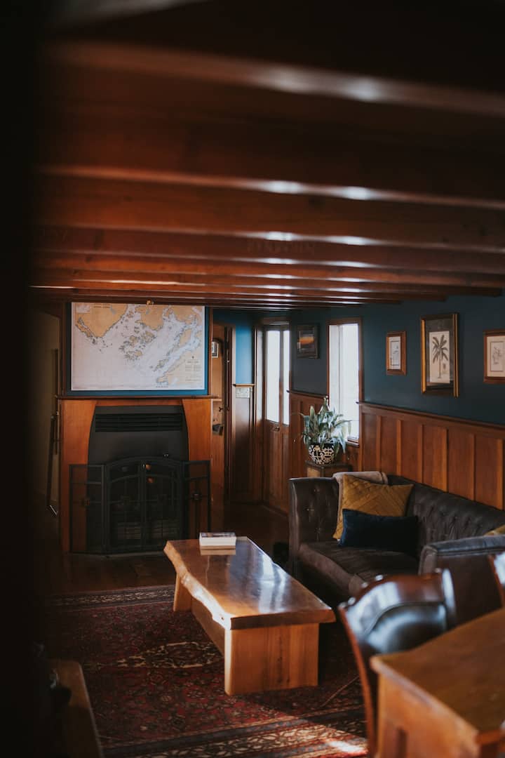 Innchanter - Floating B&b - Entire Home - Ucluelet