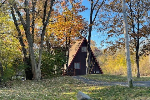 The Owl’s Perch – Cozy Cabin with Game Room