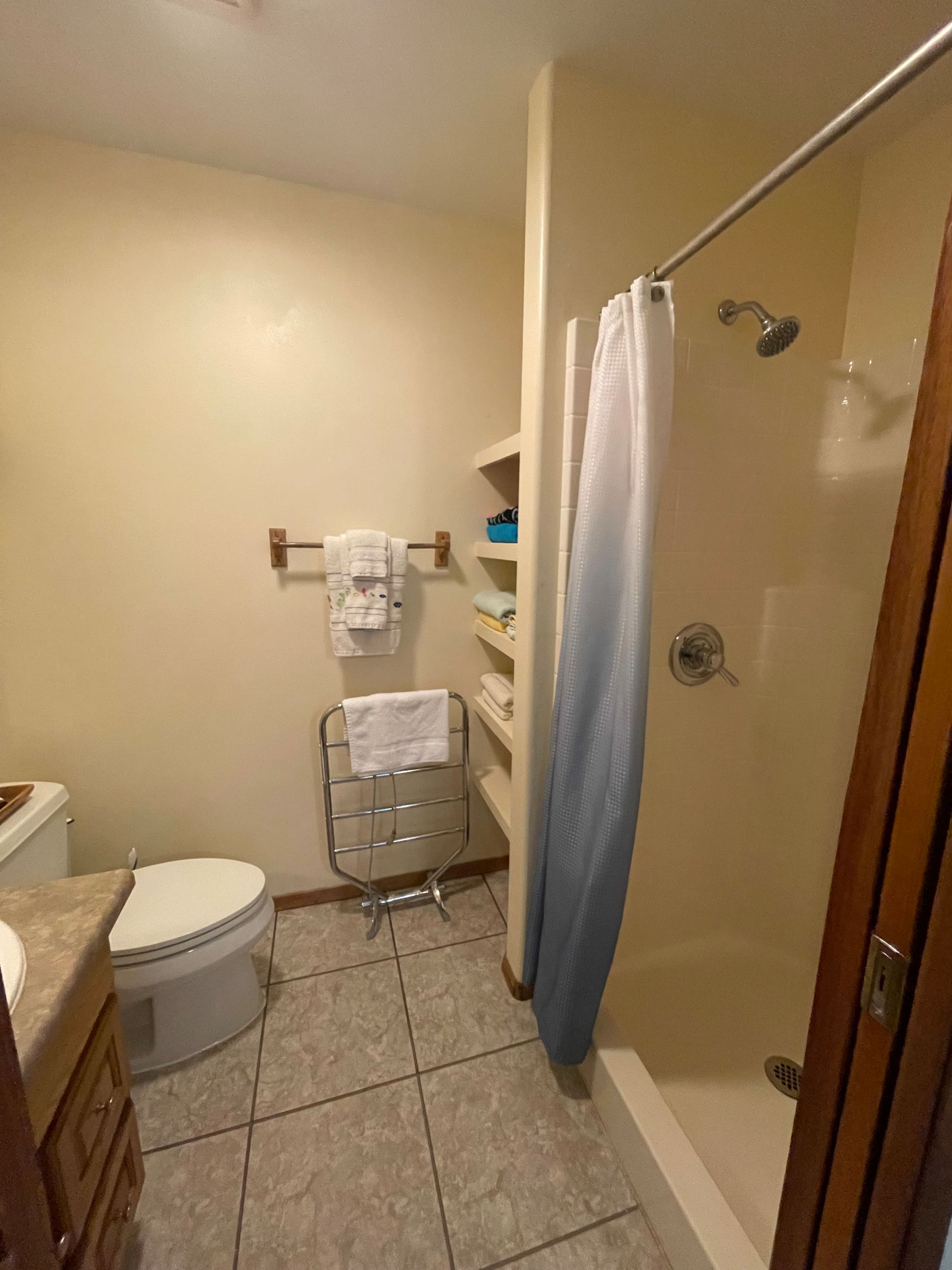 Guesthouse in Volcano · ★5.0 · 1 bedroom · 2 beds · 1 private bath - Image 14