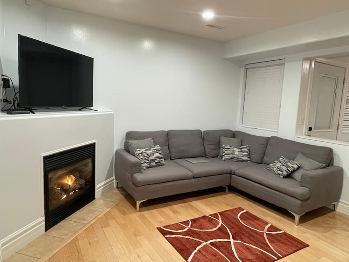 Spacious 2 Bed Close To Beach, Highway & Us Border - White Rock