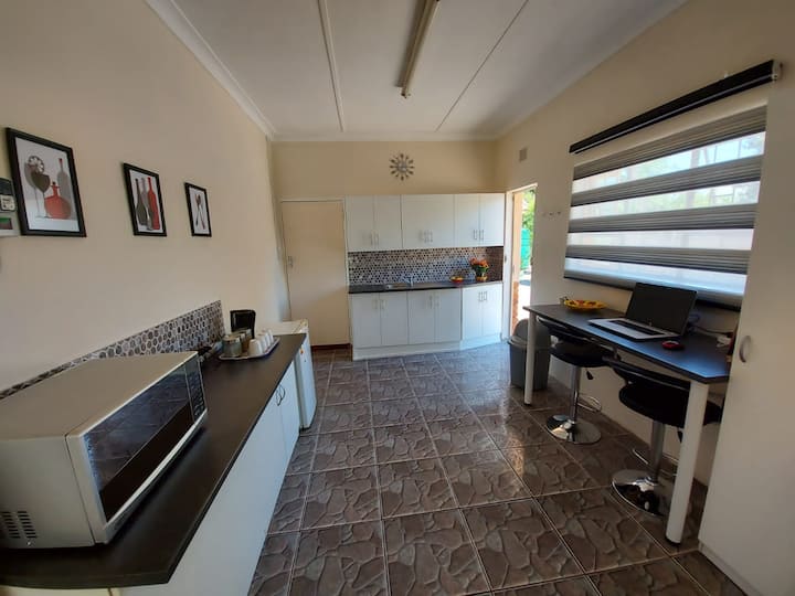 Tranquil 1bed Unit. 24/7 Wi-fi. Long Stay Welcome - Afrique du Sud