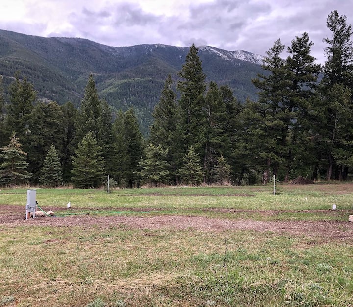 Private Rv Lot 15 Minutes From Glacier Park - Columbia Falls, MT