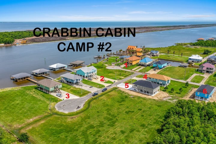 CRABBIN CABIN ON THE WATER