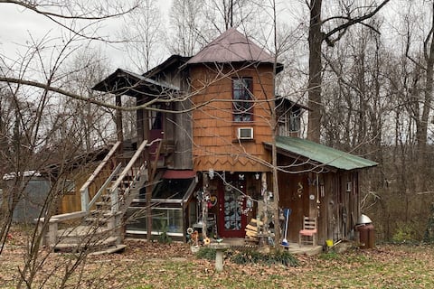 Complete upstairs of castle cabin