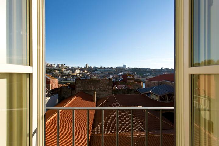 BOUTIQUE Rentals-Kinga’s Ribeira River great views gallery image 5